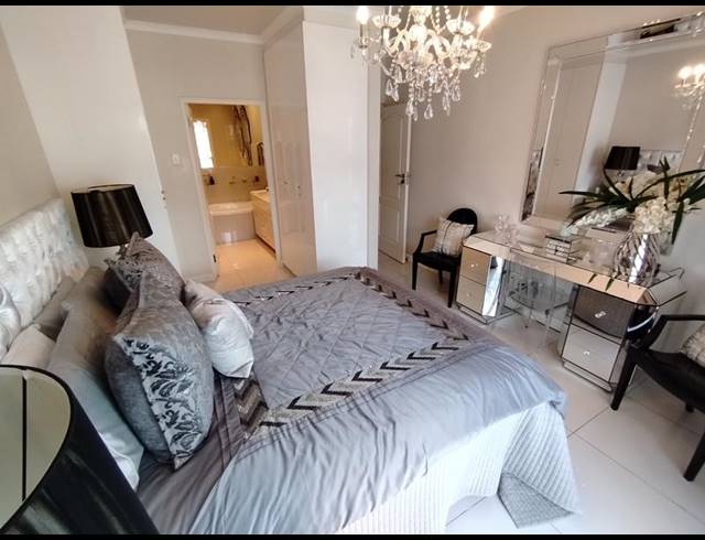 3 BEDROOM APARTMENT FOR SALE IN NEW TOWN CENTRE